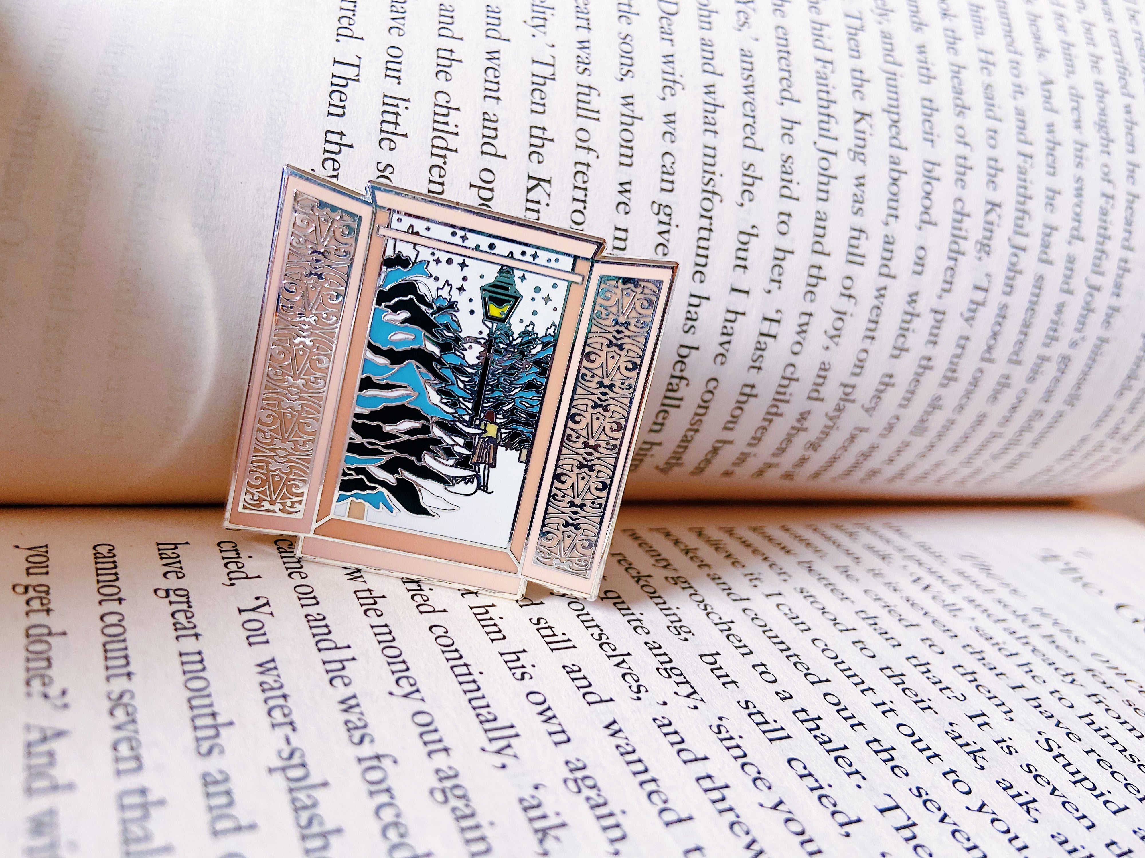 The Chronicles of Narnia - Bookish Enamel Pin