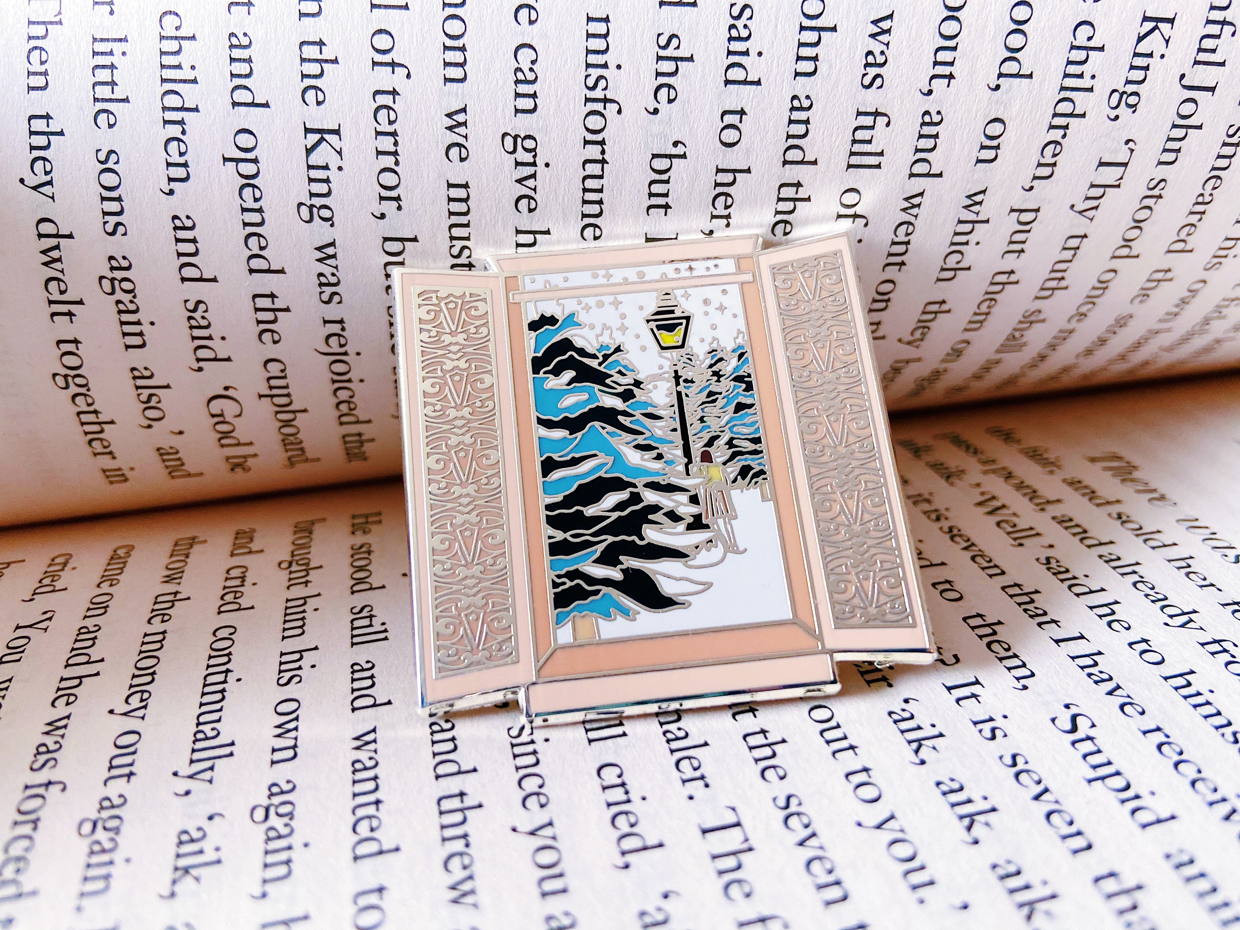 The Chronicles of Narnia - Bookish Enamel Pin